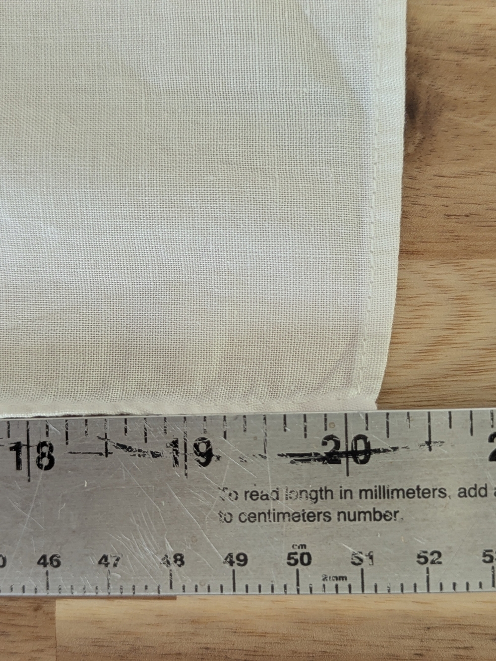 Madeira White Linen Guest Towels Set of 2 Embroidered Medallion Scalloped VTG - Picture 4 of 10